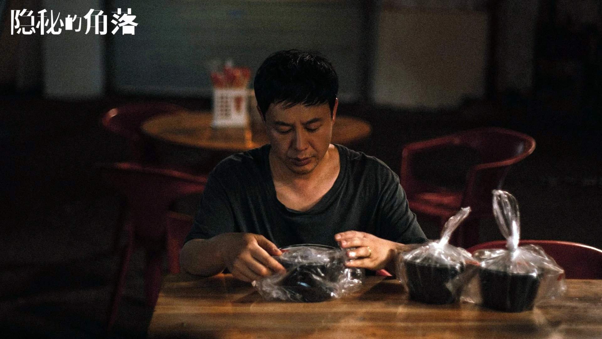 勇士主场击败尼克斯，科尔波普贡献全队最高分，勇士击败尼克斯库里37+6+6